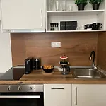 Iris Apartment *